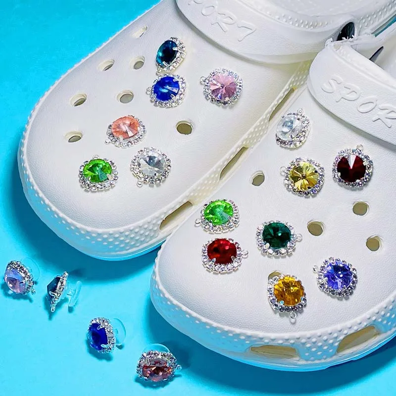 10pcs Crystal Croc Charms Accessories Woman Original Luxury Shoes Clogs Pendant Designer Ornaments Croc Fit Pins Pack Wholesale
10pcs Crystal Croc Charms Accessories Woman Original Luxury Shoes Clogs Pendant Designer Ornaments Croc Fit Pins Pack Wholesale