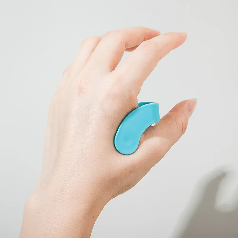 Portable Finger Joint Hand Massager Wearable Acupressure Massager Durable Relax Relieve Pain Finger Arthritis Treatment Health
Portable Finger Joint Hand Massager Wearable Acupressure Massager Durable Relax Relieve Pain Finger Arthritis Treatment Health