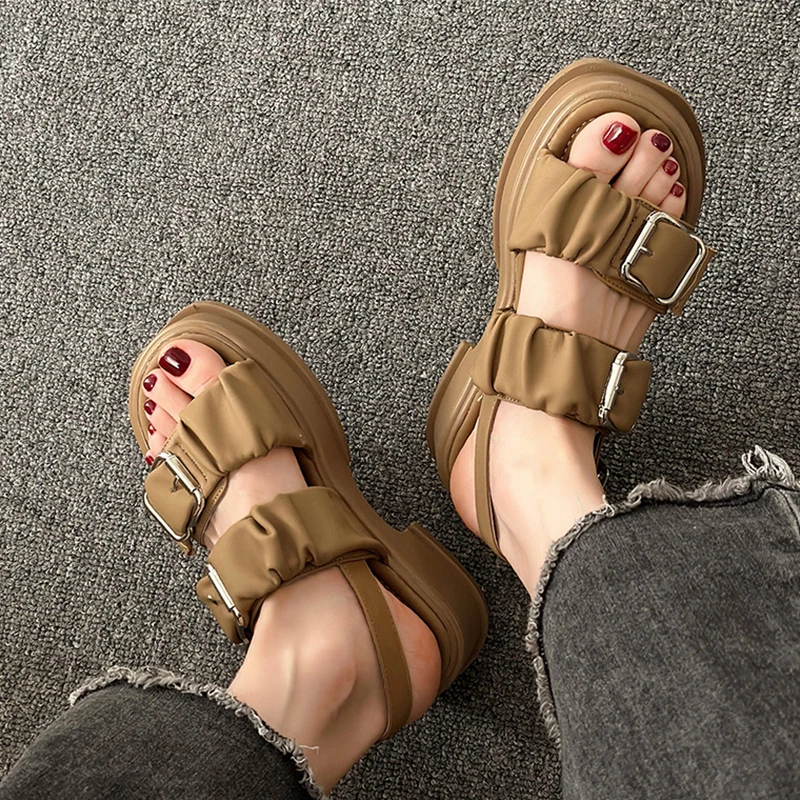 Сандалии женские на платформе, шлепанцы с открытым носком, классические, пряжка, летняя обувь, 2023
Сандалии женские на платформе, шлепанцы с открытым носком, классические, пряжка, летняя обувь, 2023