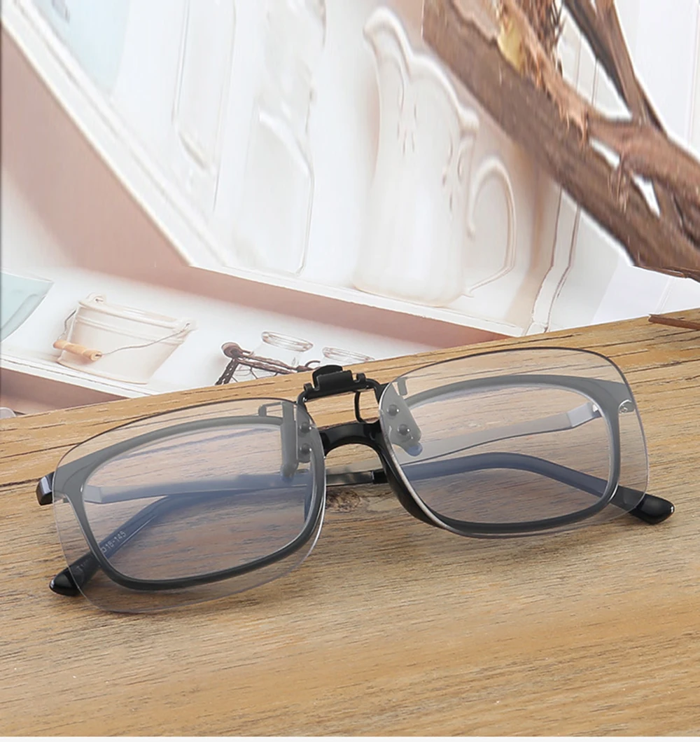 2019 See Far And Near Photochromic Progressive Multifocal Anti-blue Clip Reading Glasses +1 +1.5 +2 +2.5 +3 +3.5 Turn Up Down
2019 See Far And Near Photochromic Progressive Multifocal Anti-blue Clip Reading Glasses +1 +1.5 +2 +2.5 +3 +3.5 Turn Up Down