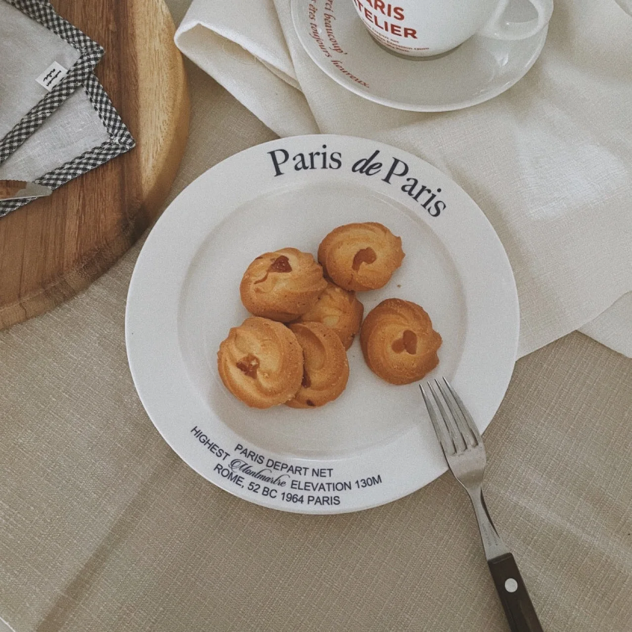 Korean Style Niche Paris Letters Simple Ceramic Plate French Retro Chic Dinner Plate Cake Dessert Plate
Korean Style Niche Paris Letters Simple Ceramic Plate French Retro Chic Dinner Plate Cake Dessert Plate