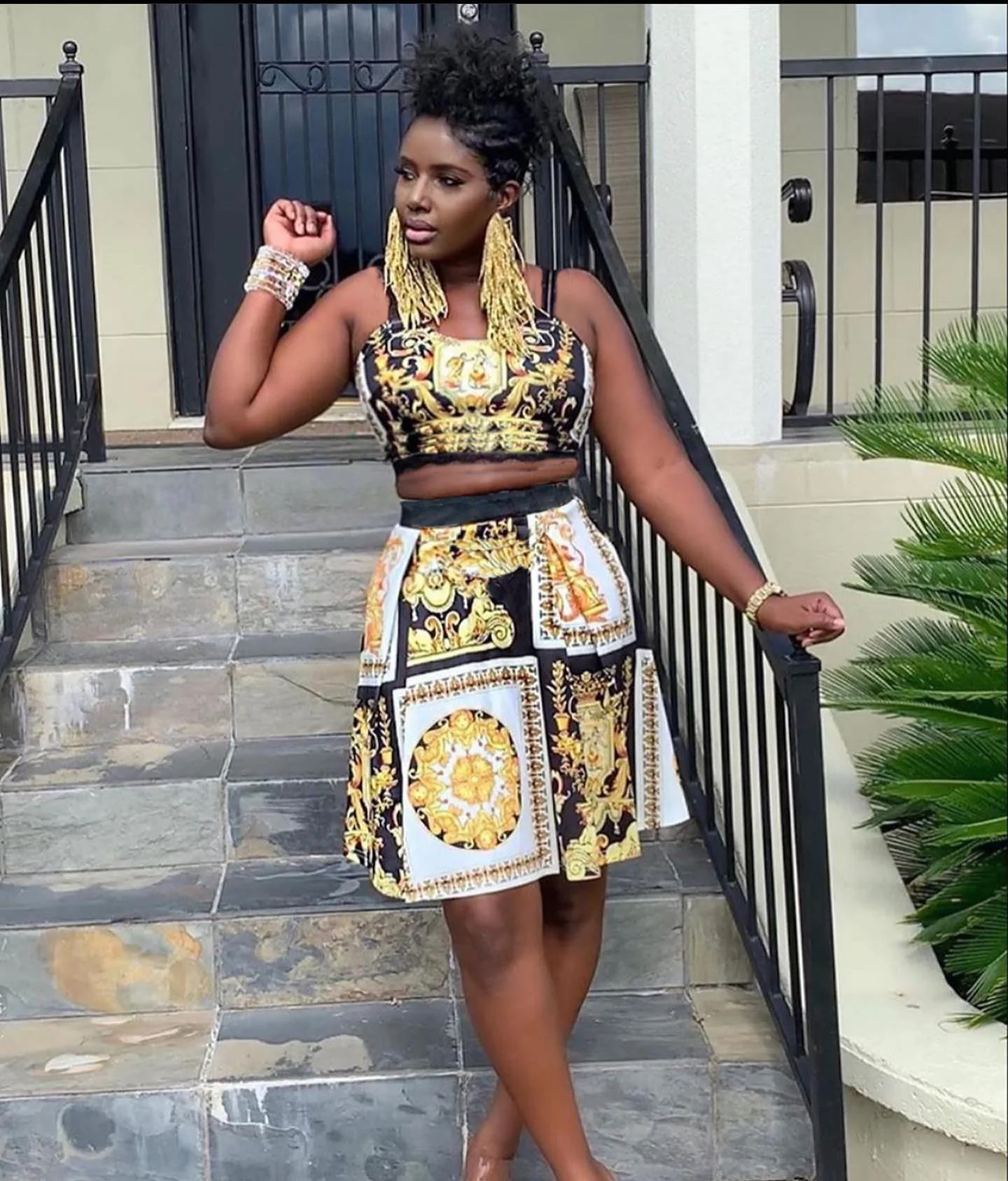 2022 Women's Dress Two-Piece Summer Strap Flower Short Skirt Casual Two-Piece Dress Set
2022 Women's Dress Two-Piece Summer Strap Flower Short Skirt Casual Two-Piece Dress Set