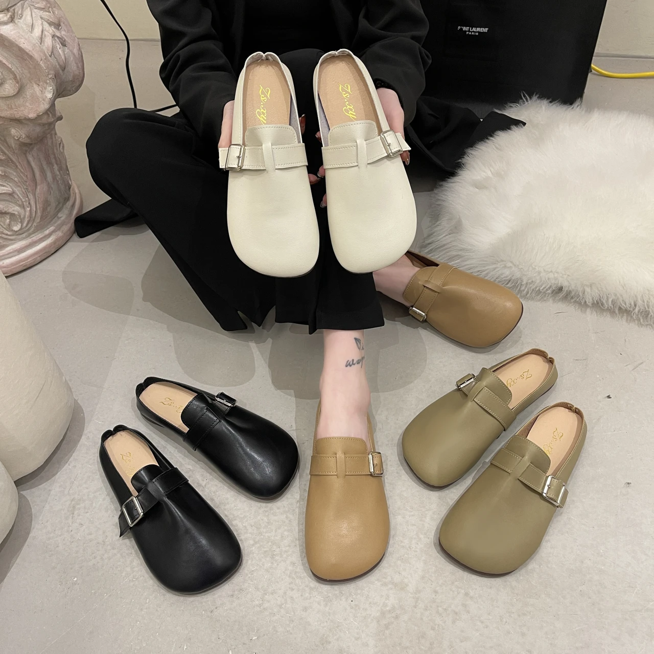 Flat Shoes Female Beige Heeled Sandals Slippers Casual Slipers Women Black Luxury Soft Rubber 2022 Retro Round Toe Microfiber Ro
Flat Shoes Female Beige Heeled Sandals Slippers Casual Slipers Women Black Luxury Soft Rubber 2022 Retro Round Toe Microfiber Ro