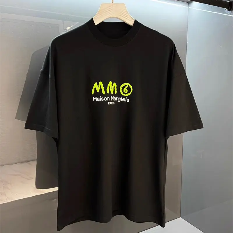 Men's and Women's MM6 High Quality 100% Cotton 1:1 Version Letter Embroidery Loose Summer Short Sleeve T-shirt
Men's and Women's MM6 High Quality 100% Cotton 1:1 Version Letter Embroidery Loose Summer Short Sleeve T-shirt