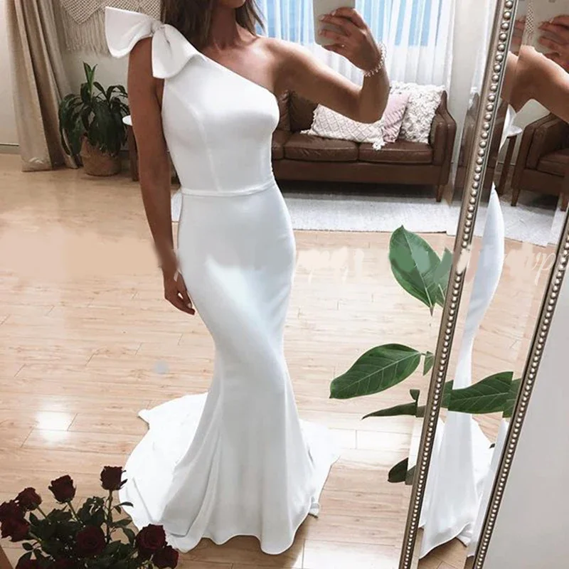 One-Shoulder Satin Mermaid Wedding Dresses Vestido Simple Design Court Train Formal Bride Dress With Bow
One-Shoulder Satin Mermaid Wedding Dresses Vestido Simple Design Court Train Formal Bride Dress With Bow