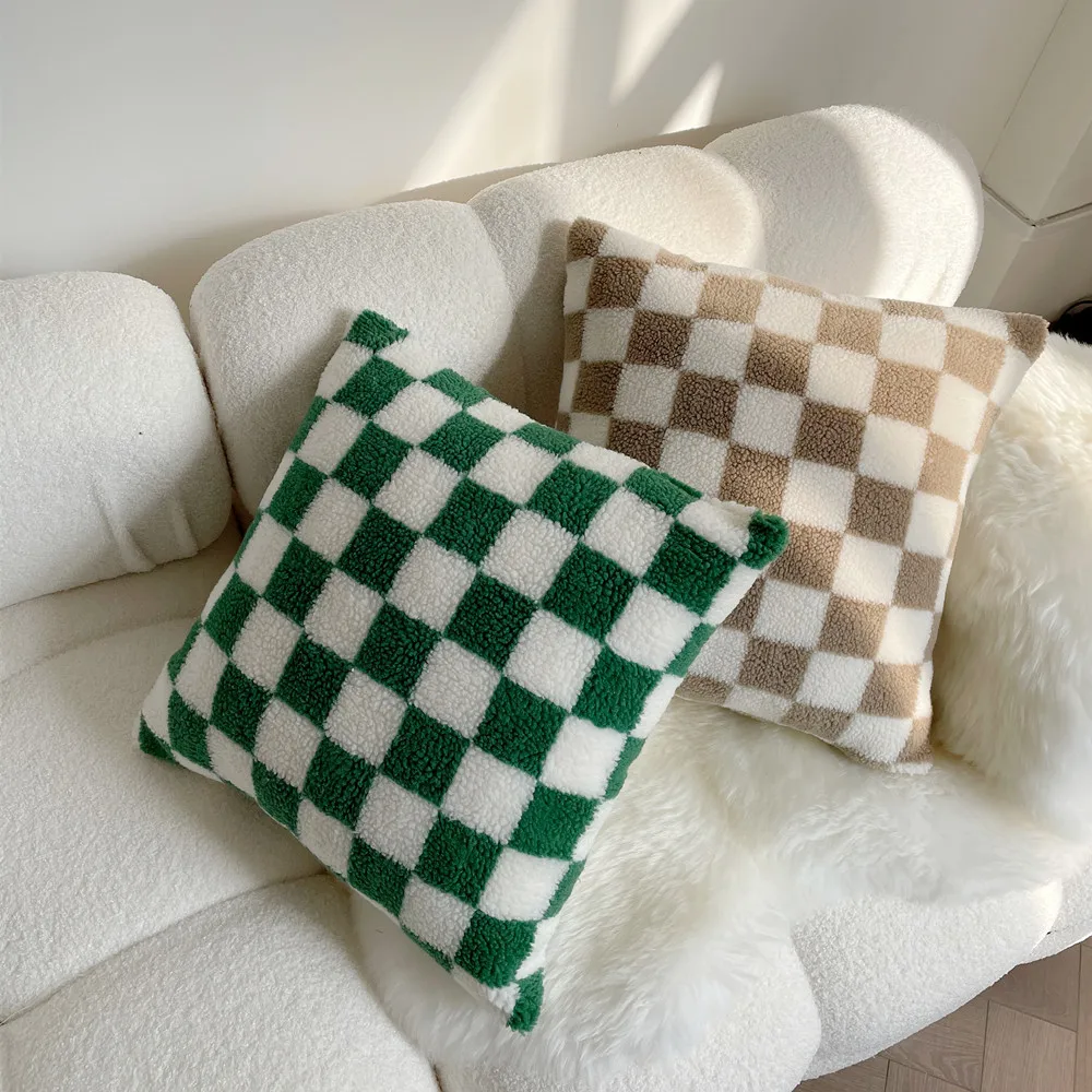 Lamb Cashmere Chessboard Cushion Cover Soft Plush Retro Plaid Pillowcase Home Decor Chair Sofa Bed Pillow Covers
Lamb Cashmere Chessboard Cushion Cover Soft Plush Retro Plaid Pillowcase Home Decor Chair Sofa Bed Pillow Covers