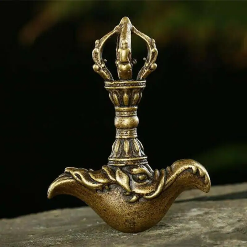 Китайская небольшая статуя из чистой латуни с топором и полумесяцем
Китайская небольшая статуя из чистой латуни с топором и полумесяцем