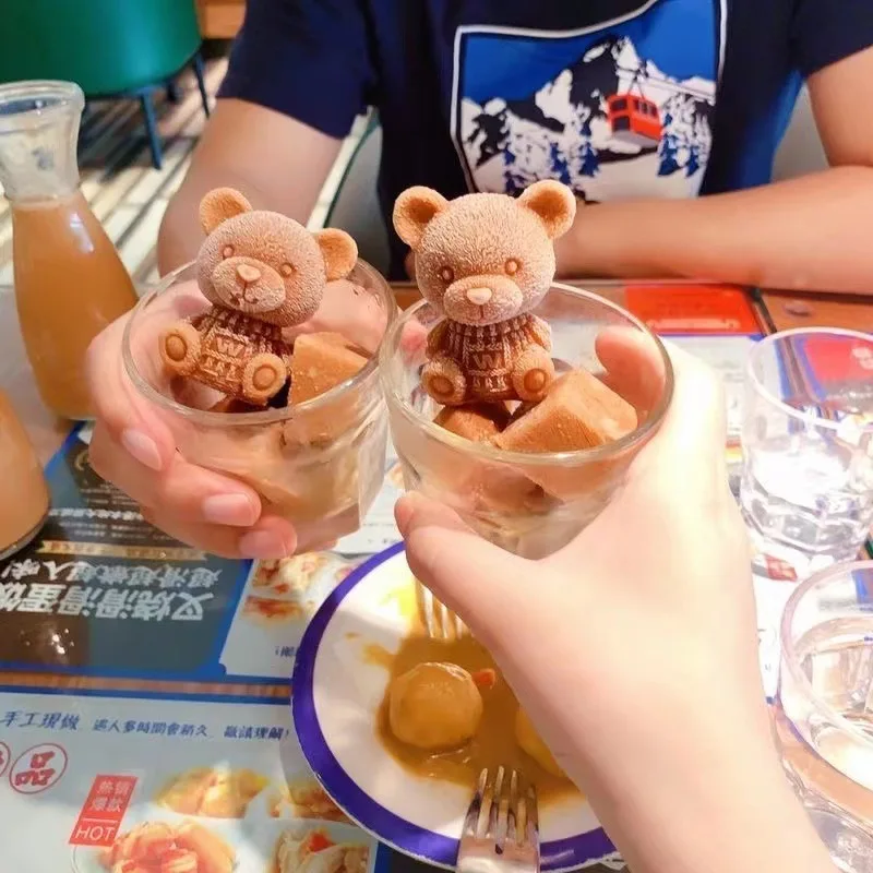 3D Bear Shape Coffee Mold Milk Tea Drink Ice Cream Whiskey Chocolate Cube Decor DIY Juice Home Party Kitchen Tool Ice Maker
3D Bear Shape Coffee Mold Milk Tea Drink Ice Cream Whiskey Chocolate Cube Decor DIY Juice Home Party Kitchen Tool Ice Maker