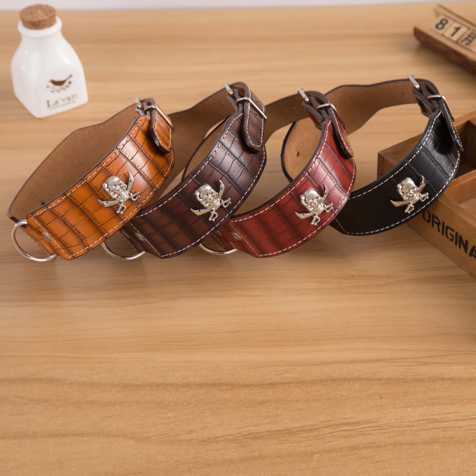 New Stylish Striped Skull Dog Collar Leather Adjustable Medium Large Dog Collar Dog Gear Pet Supplies
New Stylish Striped Skull Dog Collar Leather Adjustable Medium Large Dog Collar Dog Gear Pet Supplies