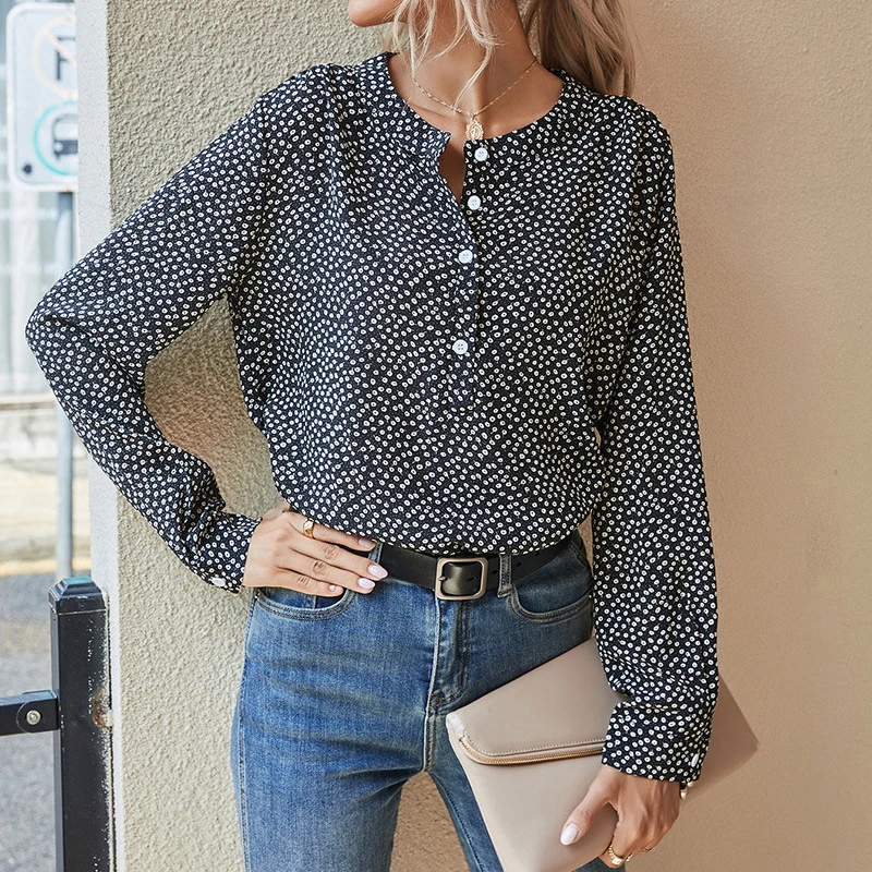 2021 New Spring and Autumn Fashion O-neck Button Casual Top Polka Dot Women Cottagecore Top Long-sleeved Button Ladies T-shirt
2021 New Spring and Autumn Fashion O-neck Button Casual Top Polka Dot Women Cottagecore Top Long-sleeved Button Ladies T-shirt