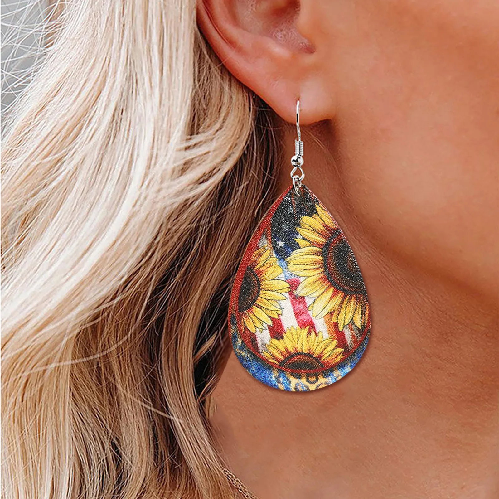USA American Flag Dangle Drop Bohemian Earrings For Women Patriotic 4th Of July Independence Day Lightweight Earrings for Women
USA American Flag Dangle Drop Bohemian Earrings For Women Patriotic 4th Of July Independence Day Lightweight Earrings for Women