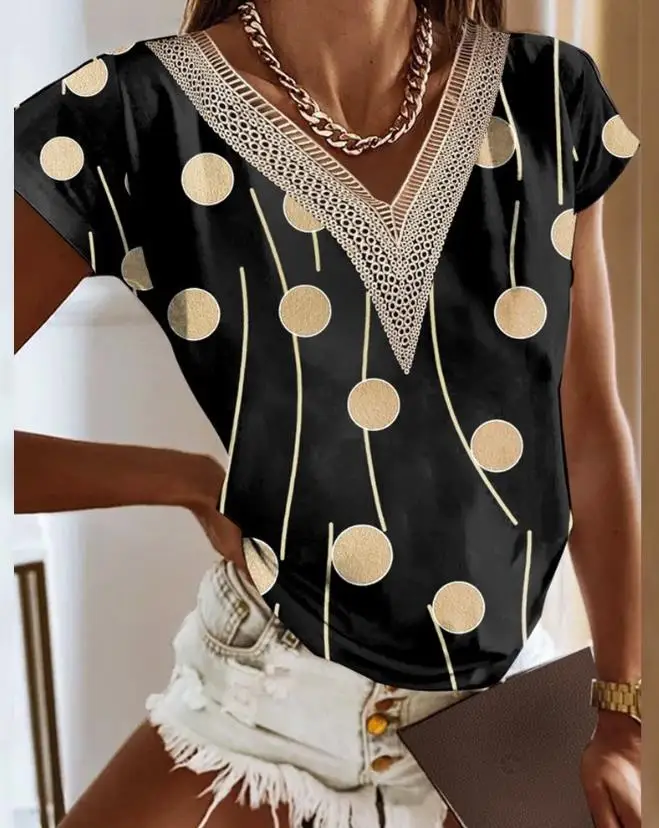 Women's Polka Dot T-Shirt 2023 Summer European & American Fashion Short Sleeve Blouses Hollow-Out Print Lace Patch V Neck Top
Women's Polka Dot T-Shirt 2023 Summer European & American Fashion Short Sleeve Blouses Hollow-Out Print Lace Patch V Neck Top