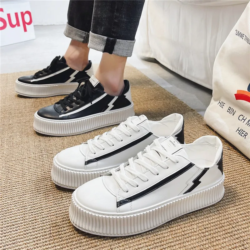 Low-cut Board Shoes Men's Trend Casual Shoes Korean Students Breathable Sports Shoes Lace Up Leather Men Shoes
Low-cut Board Shoes Men's Trend Casual Shoes Korean Students Breathable Sports Shoes Lace Up Leather Men Shoes