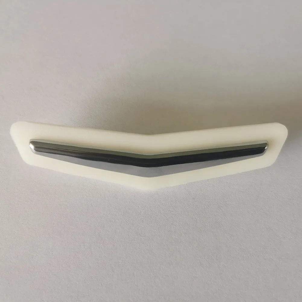 1 Pc Leather Seat Wave Crest Emblem 23267944 Car Decor For Cadillac SRX ATS XTS XT5 CT6 Escalade Posher Seat Back
1 Pc Leather Seat Wave Crest Emblem 23267944 Car Decor For Cadillac SRX ATS XTS XT5 CT6 Escalade Posher Seat Back
