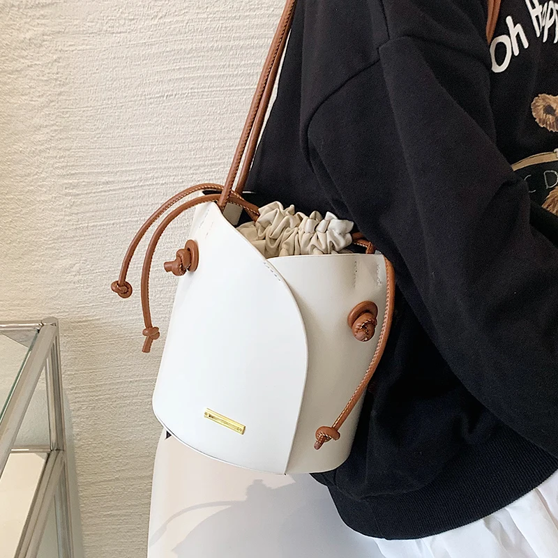 с доставкой Designer Small Pu Leather Women's Handbags Casual Style Ladies Tote Female 2022 Trendy Bucket Shoulder Crossbody Bag
с доставкой Designer Small Pu Leather Women's Handbags Casual Style Ladies Tote Female 2022 Trendy Bucket Shoulder Crossbody Bag