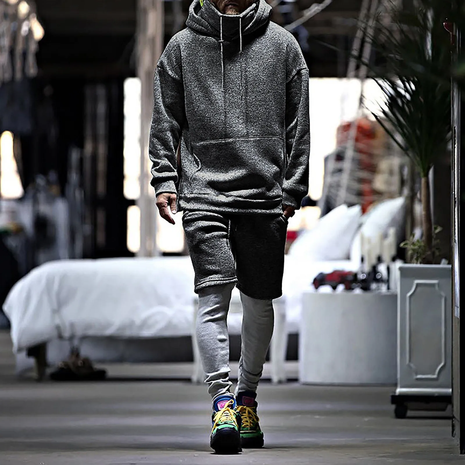 Male Autumn And Winter Sweater Shorts Two Piece Solid Color Hooded Long Sleeve Sweater Shorts Set
Male Autumn And Winter Sweater Shorts Two Piece Solid Color Hooded Long Sleeve Sweater Shorts Set