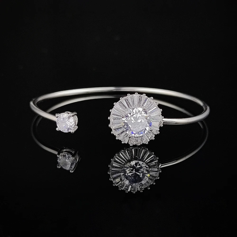 2022 New Round Silver Color Princess Bracelet Bangle for Women Open Anniversary Gift Jewelry Wholesale Moonso S7206
2022 New Round Silver Color Princess Bracelet Bangle for Women Open Anniversary Gift Jewelry Wholesale Moonso S7206