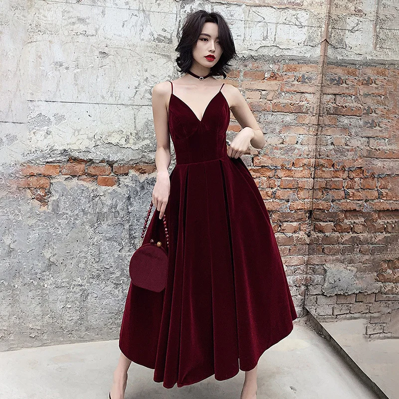 Summer 2022 Fashion Backless Velvet Dress for Women V Neck Spaghetti Strap Sleeveless High Waist Sexy Party Dresses Female Black
Summer 2022 Fashion Backless Velvet Dress for Women V Neck Spaghetti Strap Sleeveless High Waist Sexy Party Dresses Female Black