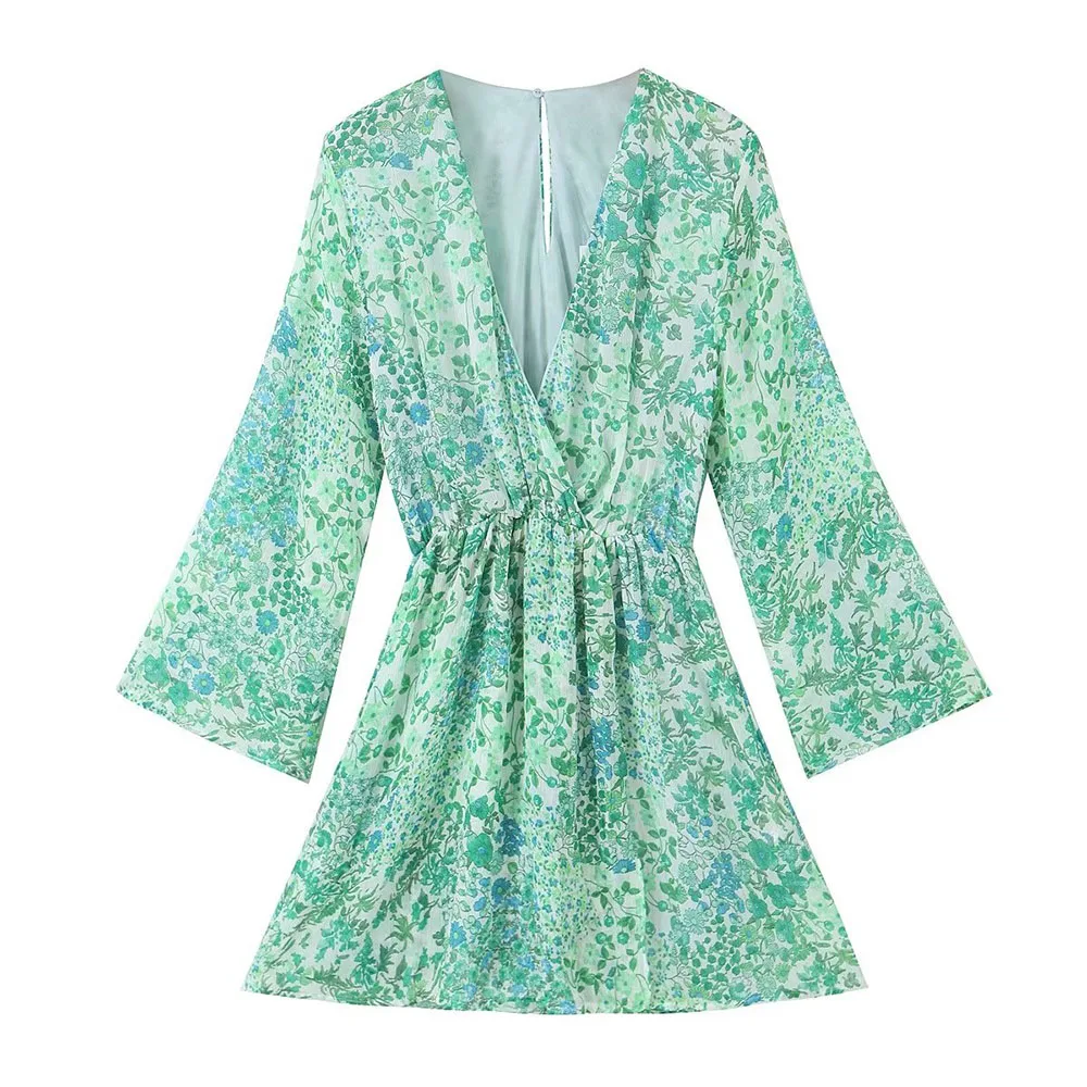 Женский короткий комбинезон с V-образным вырезом, длинным рукавом и цветочным принтом
Женский короткий комбинезон с V-образным вырезом, длинным рукавом и цветочным принтом