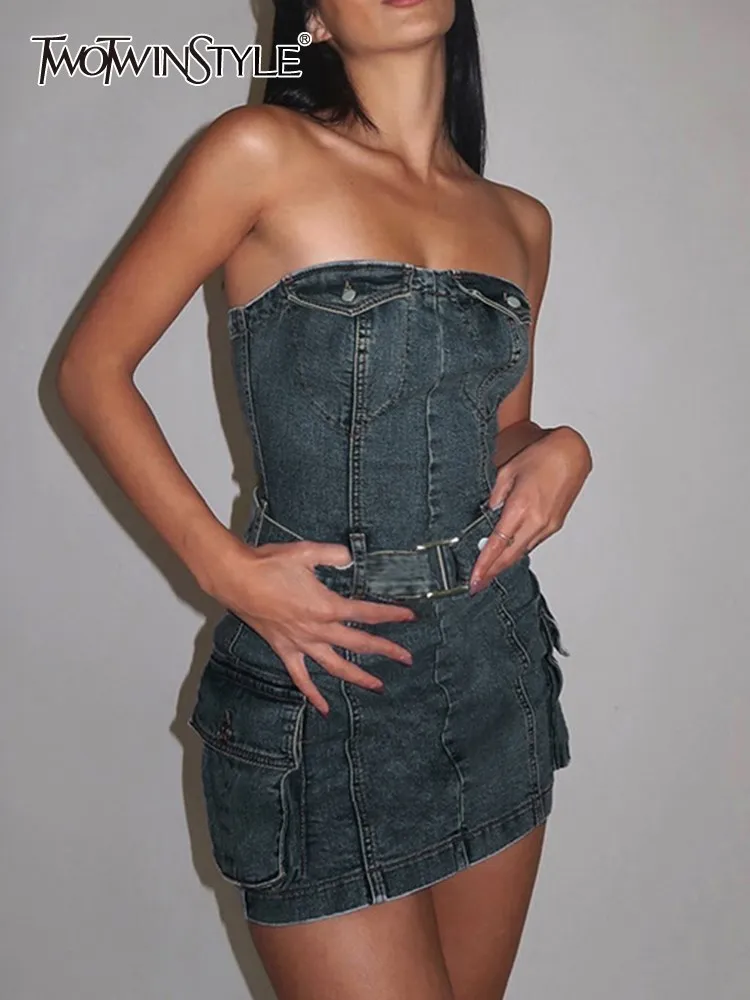TWOTWINSTYLE Denim Dresses For Women Strapless Sleeveless High Waist Patchwork Button Mini Y2K Dress Female Fashion Style 2023 
TWOTWINSTYLE Denim Dresses For Women Strapless Sleeveless High Waist Patchwork Button Mini Y2K Dress Female Fashion Style 2023