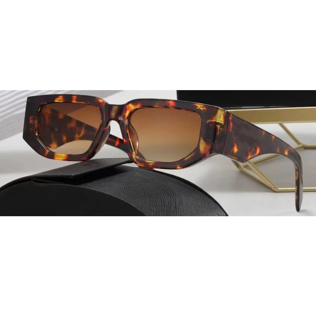 DIKELANG New In Luxury Sunglass Fashion Square Frame Designer Sun Glass Framele Legs High Quality Leisure Beach Cool Jewelry
DIKELANG New In Luxury Sunglass Fashion Square Frame Designer Sun Glass Framele Legs High Quality Leisure Beach Cool Jewelry