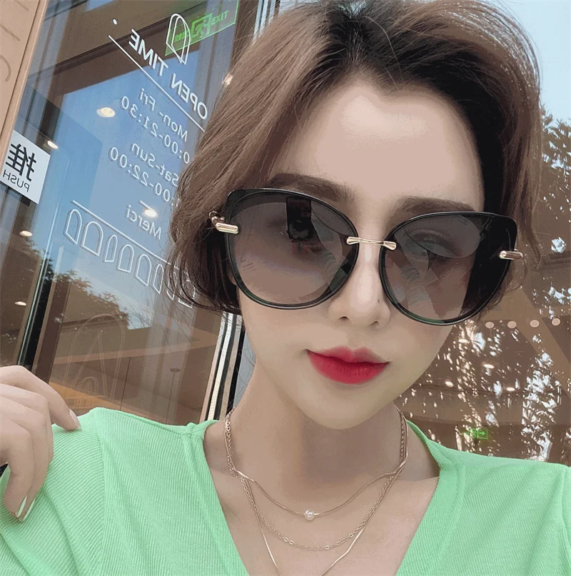 2022 Luxury Brand Designer Cat Eye Sunglasses for Women Fashion Retro Ladies Metal UV400 Sun Glasses Shades Eyeglasses De Sol
2022 Luxury Brand Designer Cat Eye Sunglasses for Women Fashion Retro Ladies Metal UV400 Sun Glasses Shades Eyeglasses De Sol