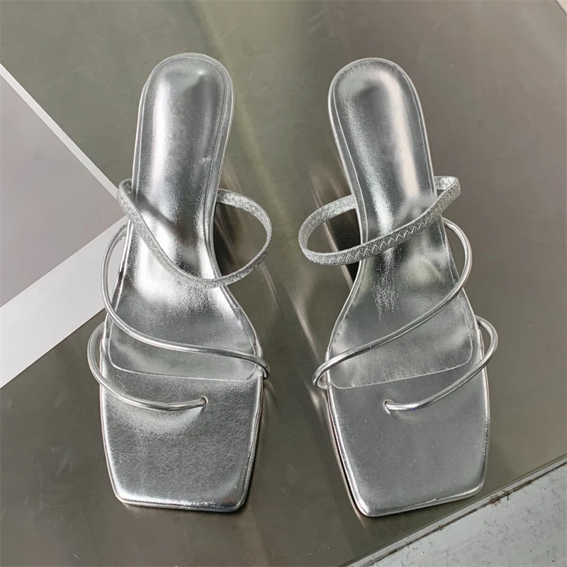 Шлепанцы женские с квадратным носком, ажурные сандалии на тонком низком каблуке, повседневная обувь для отдыха, лето 2023
Шлепанцы женские с квадратным носком, ажурные сандалии на тонком низком каблуке, повседневная обувь для отдыха, лето 2023