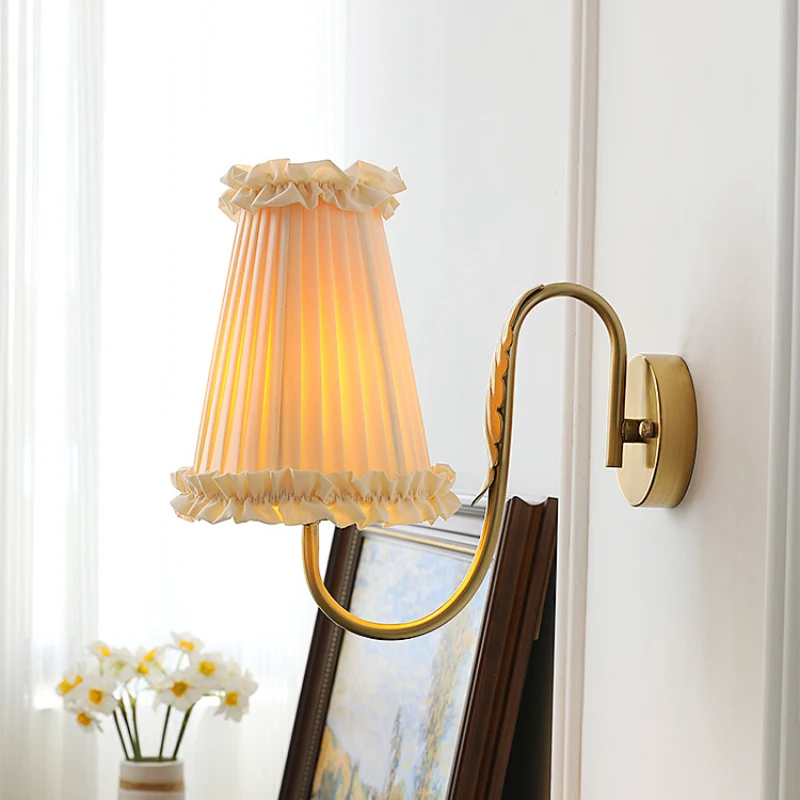 French Pleated Wall Lamps Vintage Light Luxury Bedroom Bedside Lamp Scandinavian Home Wall Decor Lace Fabric Wall Lights LED
French Pleated Wall Lamps Vintage Light Luxury Bedroom Bedside Lamp Scandinavian Home Wall Decor Lace Fabric Wall Lights LED