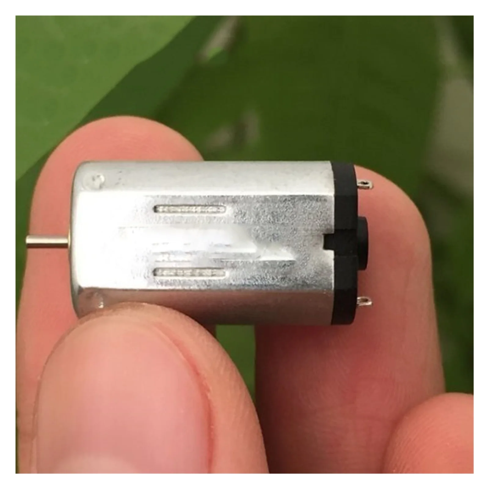 Fixed Wing Micro Motor, Ship Model Motor, DIY Toy Motor, Airplane Model Motor, N30 DC Motor 12V 24000RPM
Fixed Wing Micro Motor, Ship Model Motor, DIY Toy Motor, Airplane Model Motor, N30 DC Motor 12V 24000RPM