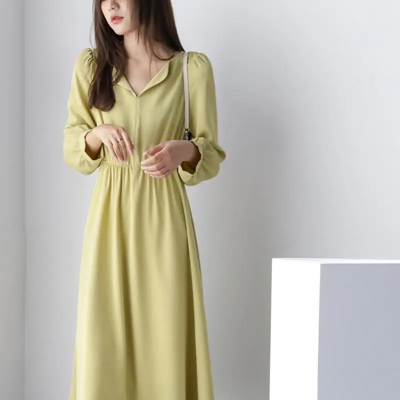 Korean Style Retro Long Women Party Slim Chic Dress High Boho Casual Vintage Solid Clothing V-Neck Lantern Sleeve Dresses
Korean Style Retro Long Women Party Slim Chic Dress High Boho Casual Vintage Solid Clothing V-Neck Lantern Sleeve Dresses