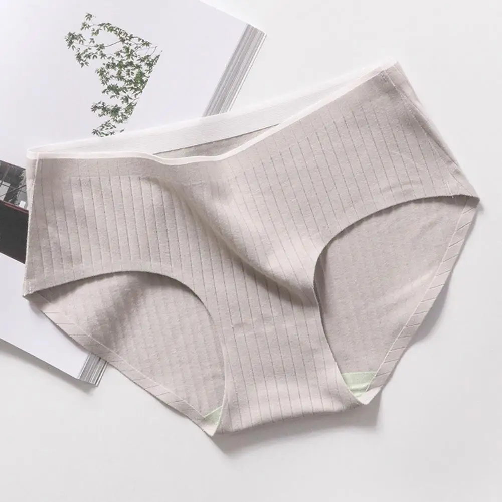Women Briefs One-Piece Type Skin-touch Daily Wear Seamless Stretchy Briefs Underpants Lady Briefs for Home
Women Briefs One-Piece Type Skin-touch Daily Wear Seamless Stretchy Briefs Underpants Lady Briefs for Home