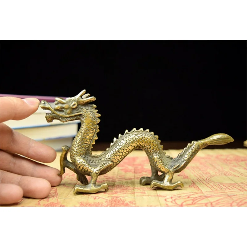 Chinese Handmade Old Copper Carved Dragon Statue 
Chinese Handmade Old Copper Carved Dragon Statue