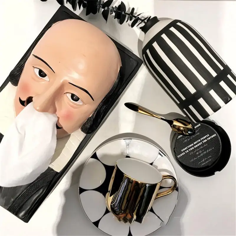 Shakespeare Creative Resin Tissue Box Funny Gorilla Square Napkin Holder Car Home Kitchen Restaurant Napkin Tray Home Decoration
Shakespeare Creative Resin Tissue Box Funny Gorilla Square Napkin Holder Car Home Kitchen Restaurant Napkin Tray Home Decoration