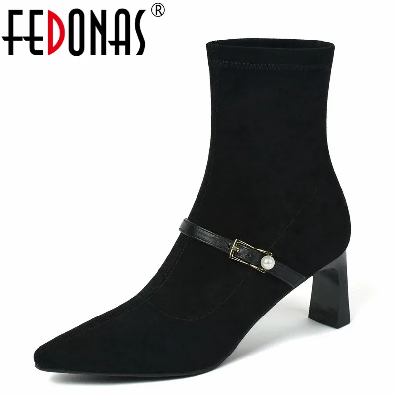 Женские полусапожки из коровьей кожи FEDONAS, коричневые полусапожки, теплая обувь для офиса и вечеринки на осень и зиму 2021
Женские полусапожки из коровьей кожи FEDONAS, коричневые полусапожки, теплая обувь для офиса и вечеринки на осень и зиму 2021