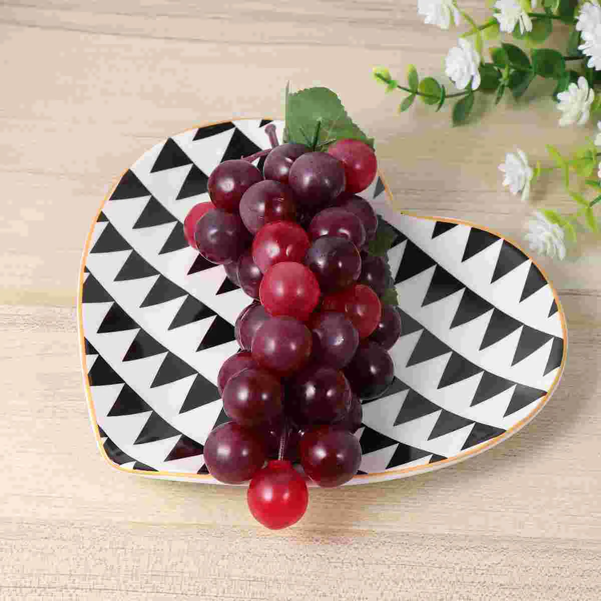Plate Heart Ceramic Shaped Tray Dinner Shape Fashion Fruitcake Fruit Barbecue Cute Pizza
Plate Heart Ceramic Shaped Tray Dinner Shape Fashion Fruitcake Fruit Barbecue Cute Pizza
