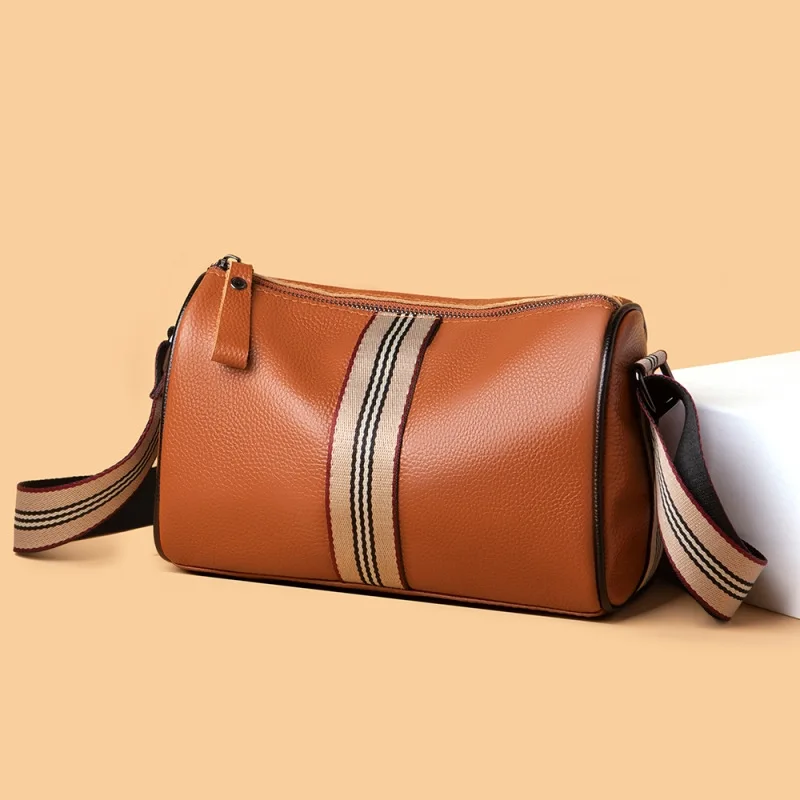 Genuine Leather Women Handbag Vintage Bags Luxury Design Shoulder Bag High Quality Lady Wide Strap Messenger Bag Female Handbag
Genuine Leather Women Handbag Vintage Bags Luxury Design Shoulder Bag High Quality Lady Wide Strap Messenger Bag Female Handbag
