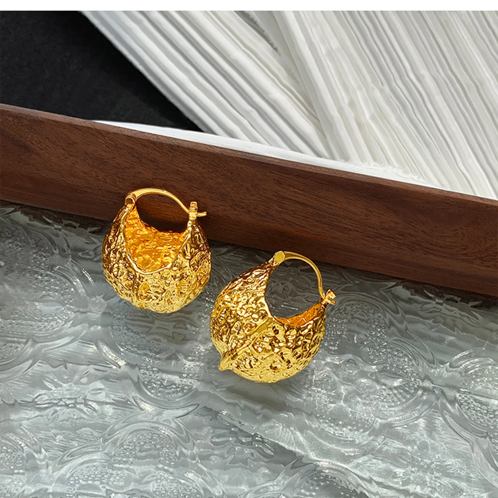 CHL18K Gold Filled Walnut Hoop Earrings For Women Exaggerated Temperament Walnut Dangle Stud Earrings Retro Light Luxury Jewelry
CHL18K Gold Filled Walnut Hoop Earrings For Women Exaggerated Temperament Walnut Dangle Stud Earrings Retro Light Luxury Jewelry