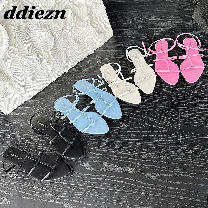 2023 Designer Luxury Flats Women Sandals New In Fashion T-Strap Buckle Outdoor Ladies Flat With Shoes Casual Female Footwear
2023 Designer Luxury Flats Women Sandals New In Fashion T-Strap Buckle Outdoor Ladies Flat With Shoes Casual Female Footwear