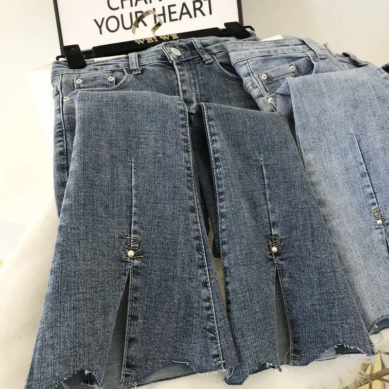 Streetwear Denim Flare Pants Woman High Waist Vintage Blue Split Jeans Woman Korean Chic Bell Bottom Jeans Female
Streetwear Denim Flare Pants Woman High Waist Vintage Blue Split Jeans Woman Korean Chic Bell Bottom Jeans Female