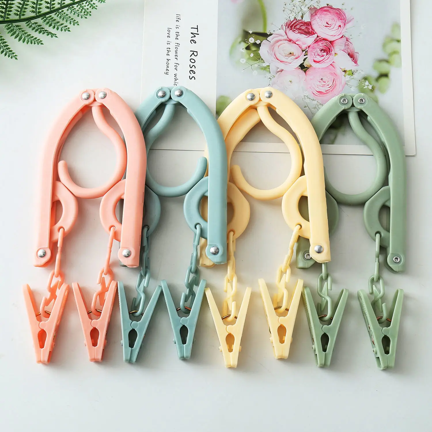 5PSC Travel Folding Coat Ranger Travel hotels always have a windbreaker rack for portable non-slip clothes and a drying hanger
5PSC Travel Folding Coat Ranger Travel hotels always have a windbreaker rack for portable non-slip clothes and a drying hanger