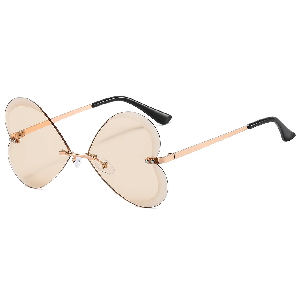 2022 new European and American fashion cut edge peach heart sunglasses men and women sunglasses party glasses
2022 new European and American fashion cut edge peach heart sunglasses men and women sunglasses party glasses