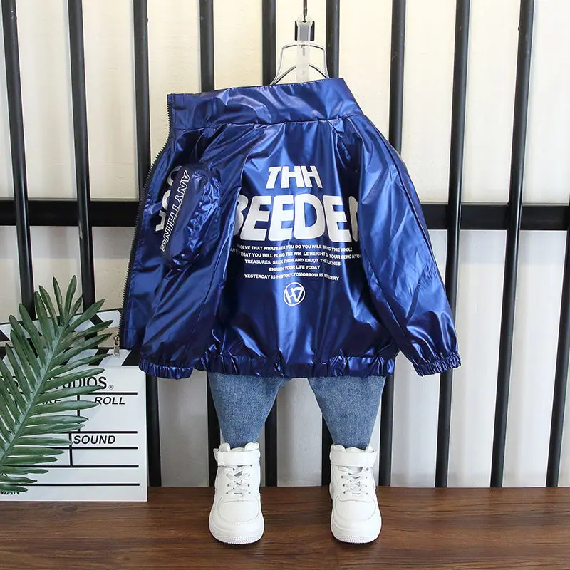 Spring And Autumn New Boys' Jacket Boys Reflective Print Jacket Children Letters Fashion Windbreaker Baby Tops High Quality
Spring And Autumn New Boys' Jacket Boys Reflective Print Jacket Children Letters Fashion Windbreaker Baby Tops High Quality