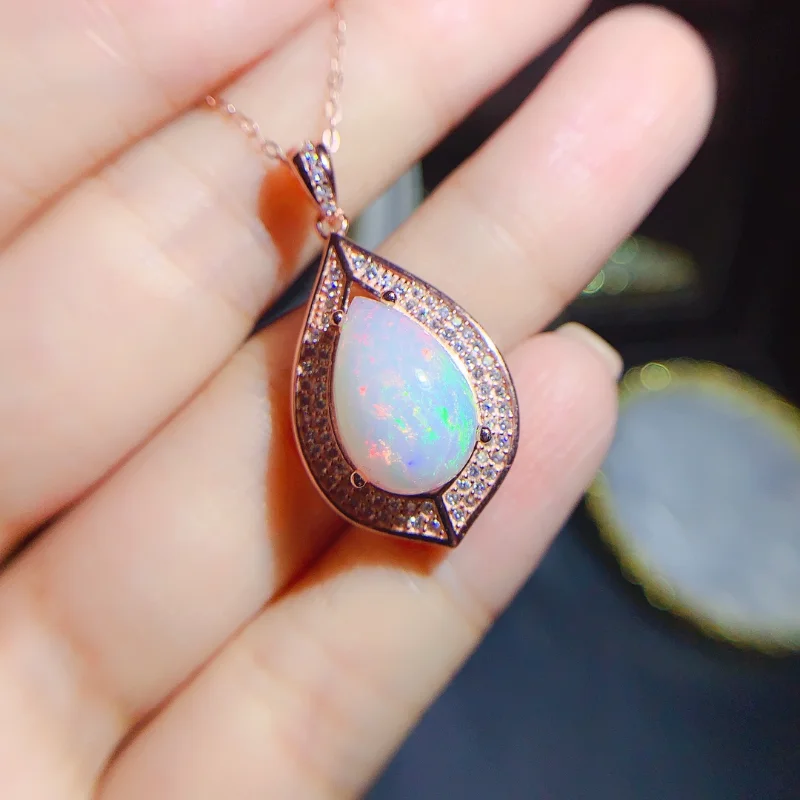 Женский кулон из серебра 925 пробы, с белым опалом 10 х14 мм
Женский кулон из серебра 925 пробы, с белым опалом 10 х14 мм