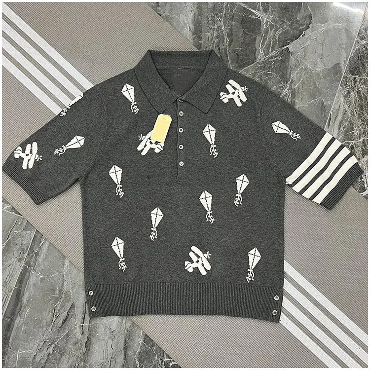 Women Polo Shirt Cotton Turn Down Collar Korean Design Top Men Soft T-Shirt Short Sleeve Top Knitted Wool Tee Men Loose Cloth
Women Polo Shirt Cotton Turn Down Collar Korean Design Top Men Soft T-Shirt Short Sleeve Top Knitted Wool Tee Men Loose Cloth