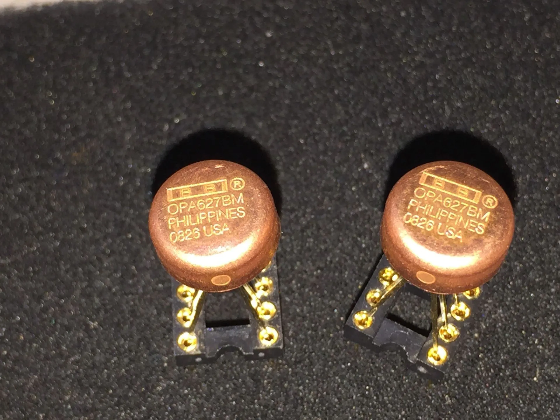 One price brand new original gold seal OPA627BM upgrade OPA627BP OPA604AP LME49710HA
One price brand new original gold seal OPA627BM upgrade OPA627BP OPA604AP LME49710HA