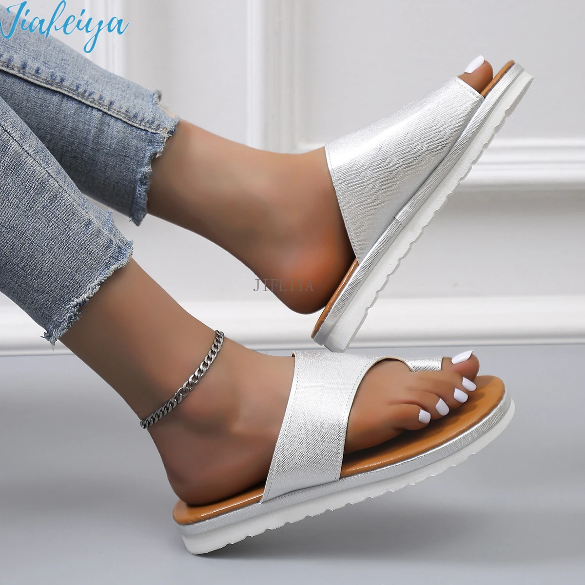 Fashion Ladies Sandal Slippers Flat Large Size Women's Shoes Casual Beach Women's Peep Toe Sandals Platform Sandals Platform
Fashion Ladies Sandal Slippers Flat Large Size Women's Shoes Casual Beach Women's Peep Toe Sandals Platform Sandals Platform