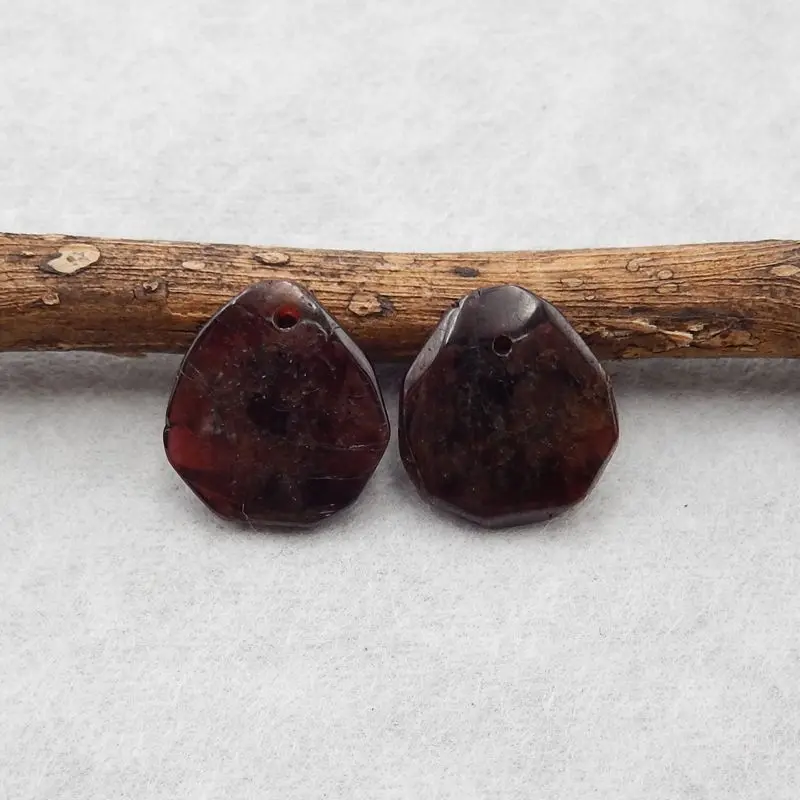 Natural Stone Garnet Gemstone Nugget Fashion Earrings Accessories For Women 16x14x3mm 3g
Natural Stone Garnet Gemstone Nugget Fashion Earrings Accessories For Women 16x14x3mm 3g