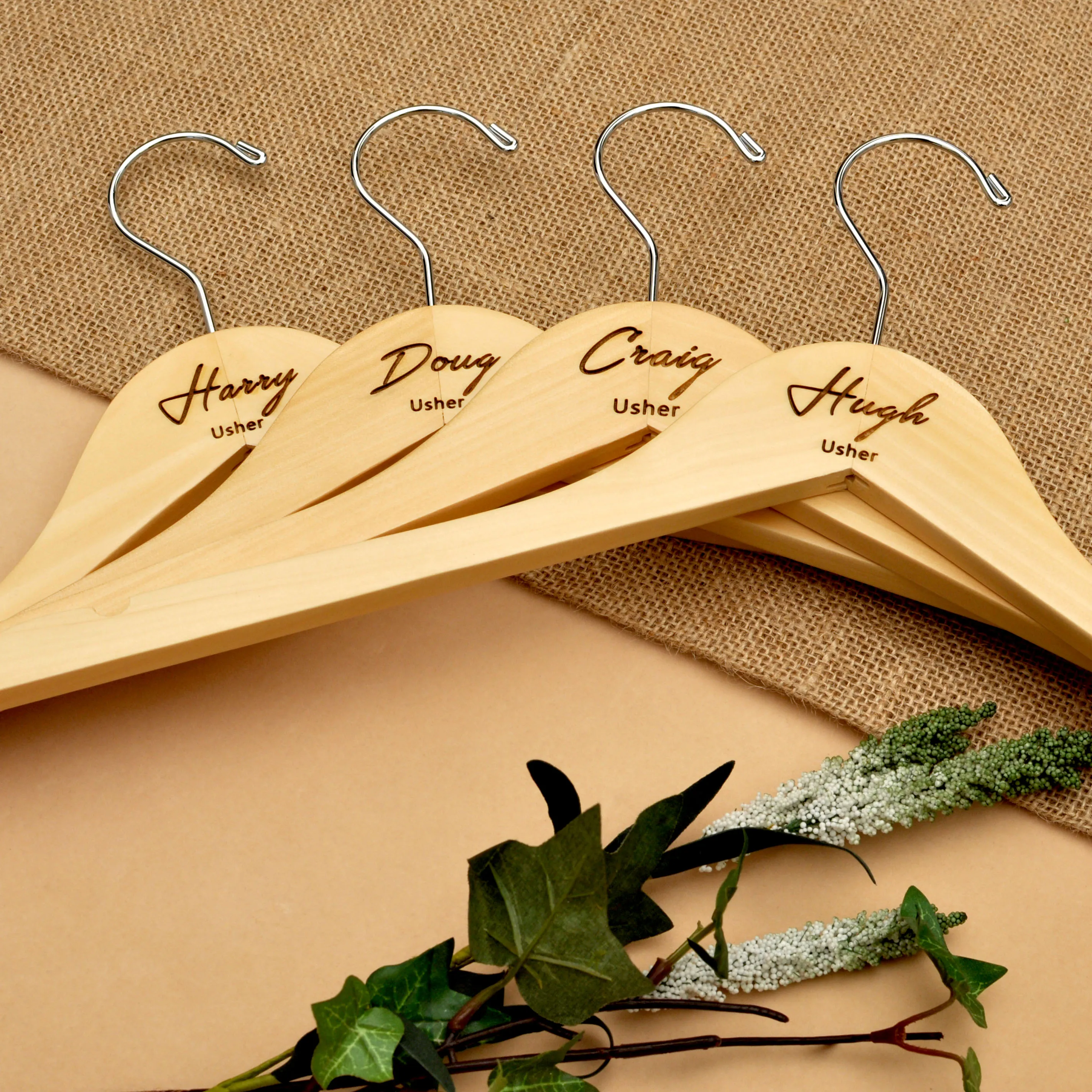Пользовательская лазерная гравировка, вешалка для невесты, вешалка для подружки невесты, вешалка с именем, подарок подруге невесты, бант 
Пользовательская лазерная гравировка, вешалка для невесты, вешалка для подружки невесты, вешалка с именем, подарок подруге невесты, бант
