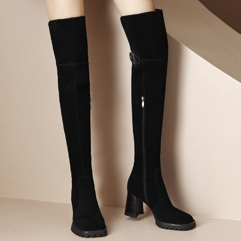 Женские сапоги выше колена из натуральной замши на толстом высоком каблуке с круглым носком и боковой молнией, черные облегающие сапоги до ... 
Женские сапоги выше колена из натуральной замши на толстом высоком каблуке с круглым носком и боковой молнией, черные облегающие сапоги до ...