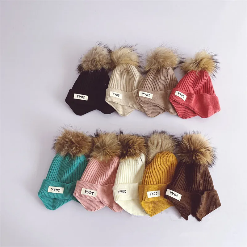 Korean style 2022 children's raccoon fur ball knitted hat autumn and winter plus velvet boys and girls ear protection hat 49-53
Korean style 2022 children's raccoon fur ball knitted hat autumn and winter plus velvet boys and girls ear protection hat 49-53